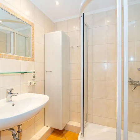 Apartmenthaus Duenenburg Duenenburg App 19 * Westerland